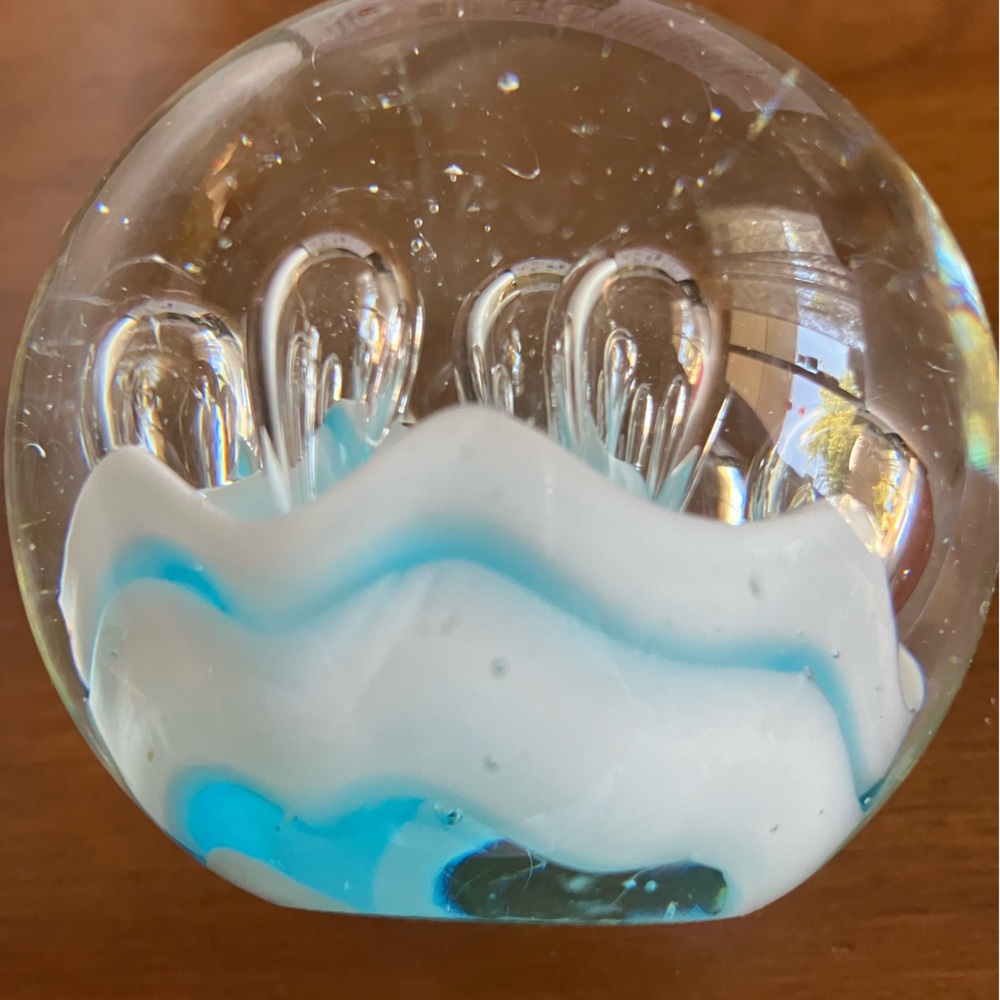 VINTAGE PAPERWEIGHT WATER WITH BUBBLES